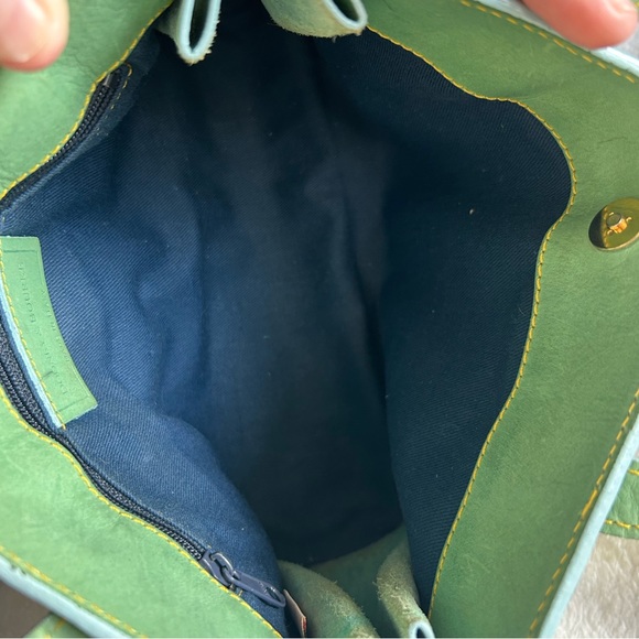 EUC Dooney & Bourke mint green tassel bag with matching wallet & dust bag ππ - Picture 9 of 13